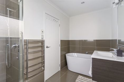 Photo of property in 1 Citation Way, Botany Downs, Auckland, 2010