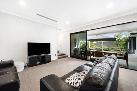 Photo of property in 7 Kerridge Close, Shamrock Park, Auckland, 2016