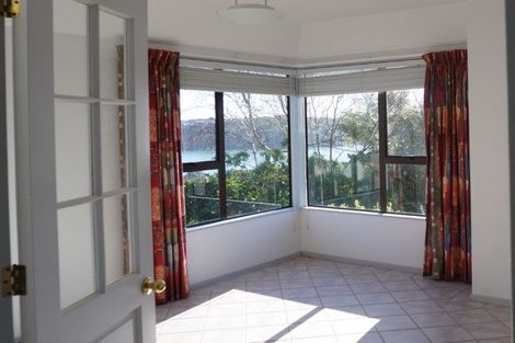 Photo of property in 33 Halladale Road, Papakowhai, Porirua, 5024