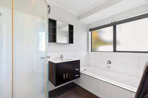 Photo of property in 31 Corinth Grove, Papamoa Beach, Papamoa, 3118