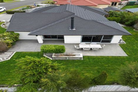 Photo of property in 7 Barry Curtis Place, Levin, 5510