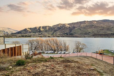 Photo of property in 137 Lakeside Road, Wanaka, 9305