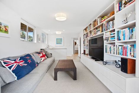 Photo of property in 5 Bell Road, Pauanui, Hikuai, 3579