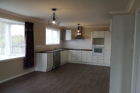 Photo of property in 6 Norrie Street, Redwood, Christchurch, 8051