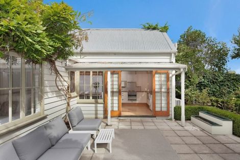 Photo of property in 137 Springfield Road, St Albans, Christchurch, 8014