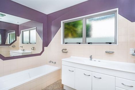 Photo of property in 10a Seaview Road, Whangarei, 0110