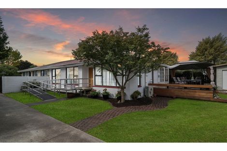 Photo of property in 2/26a Branksome Place, Parklands, Christchurch, 8083