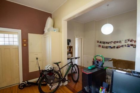 Photo of property in Carillion/the Knoll, 33 Thompson Street, Mount Cook, Wellington, 6011