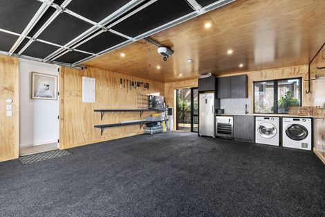 Photo of property in 58c Potter Avenue, Northcote, Auckland, 0627