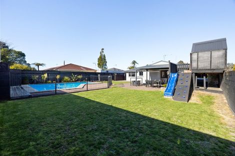 Photo of property in 27 Glen Lynne Avenue, Queenwood, Hamilton, 3210