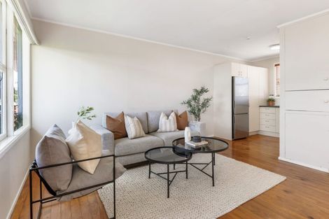 Photo of property in 2/25 Margaret Place, Milford, Auckland, 0620