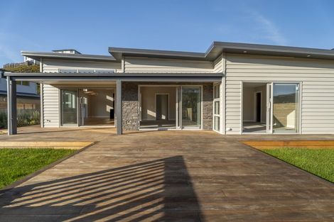 Photo of property in 24 Farnworth Terrace, Churton Park, Wellington, 6037