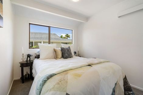 Photo of property in 154 Stapleford Crescent, Browns Bay, Auckland, 0630