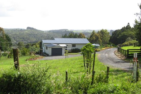 Photo of property in 728 Ponga Road, Opaheke, Papakura, 2584