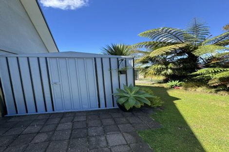 Photo of property in 1 Stonebridge Park Drive, Holdens Bay, Rotorua, 3010