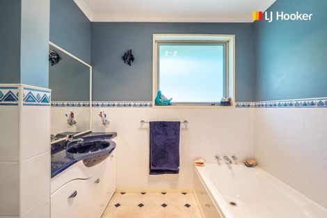 Photo of property in 60 Marion Street, Macandrew Bay, Dunedin, 9014