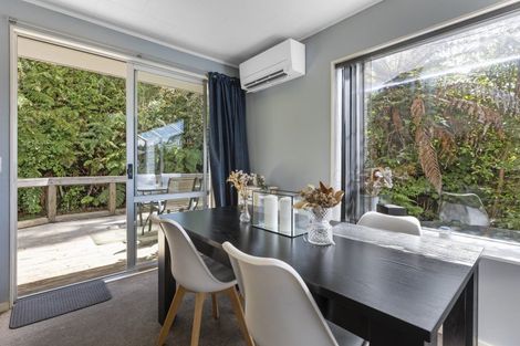 Photo of property in 73 Heta Road, Highlands Park, New Plymouth, 4312