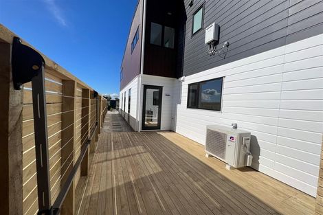 Photo of property in 31 Aramata Road, Papakura, 2110