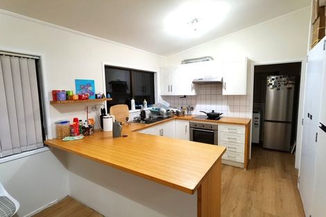 Photo of property in 1/20 Halder Place, Torbay, Auckland, 0632
