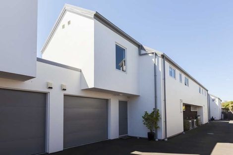 Photo of property in 2/10 Stoneyhurst Street, St Albans, Christchurch, 8014