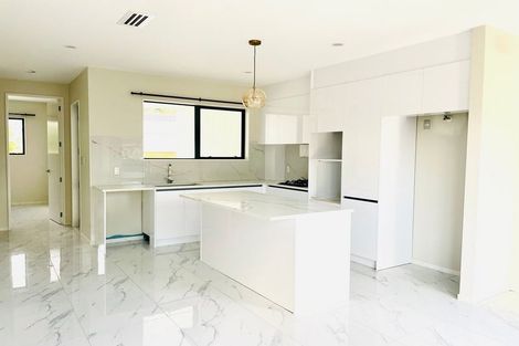 Photo of property in 2b Celina Place, Browns Bay, Auckland, 0630