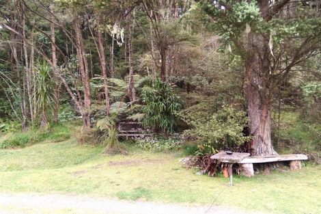 Photo of property in 64 Paparoa Station Road, Paparoa, 0571