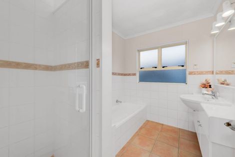 Photo of property in 12 Ballycullanie Place, Dannemora, Auckland, 2016