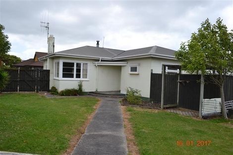 Photo of property in 182 College Street, Awapuni, Palmerston North, 4412