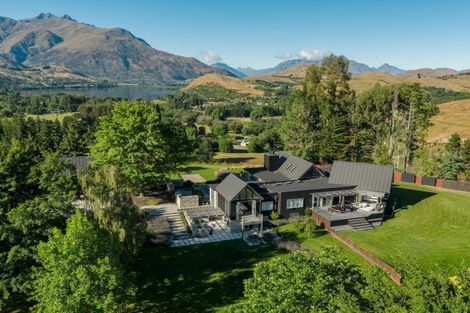 Photo of property in 397 Arrowtown-lake Hayes Road, Arrowtown, 9371