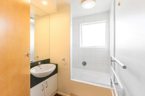 Photo of property in 18 Lavelle Road, Henderson, Auckland, 0612