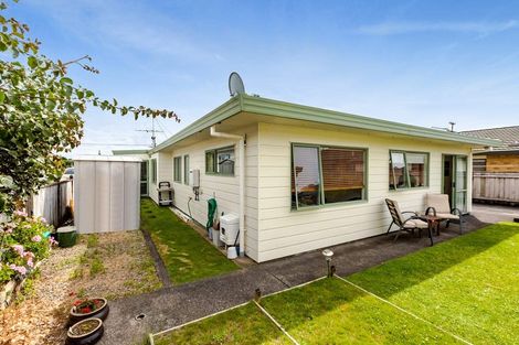 Photo of property in 2/219 Mangorei Road, Merrilands, New Plymouth, 4312