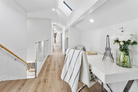 Photo of property in 16 Paisley Street, Mellons Bay, Auckland, 2014