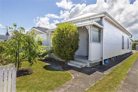 Photo of property in 387 Palmerston Road, Gisborne, 4010