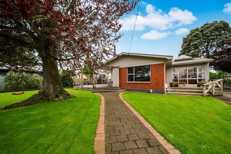 Photo of property in 15 Dives Avenue, Hawera, 4610
