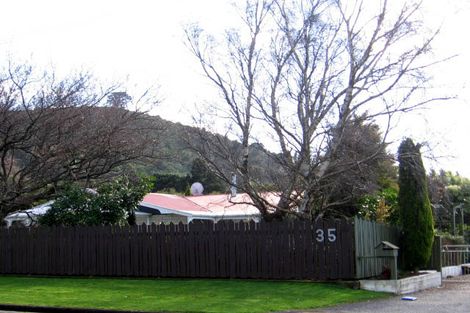Photo of property in 35 Brandon Street, Featherston, 5710