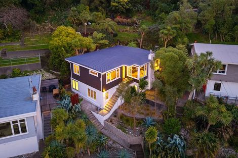 Photo of property in 114 Duncan Terrace, Kilbirnie, Wellington, 6022