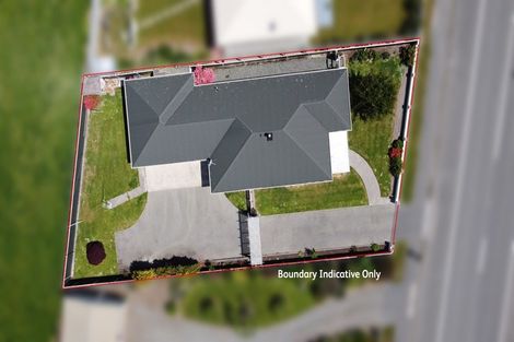 Photo of property in 19 Timaru Road, Waimate, 7924