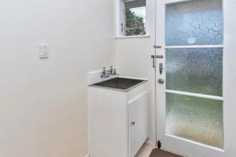 Photo of property in 1/2 Arthur Road, Hillpark, Auckland, 2102