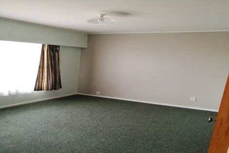 Photo of property in 2/18 Anne Road, Hillcrest, Auckland, 0627