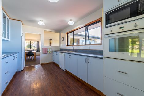 Photo of property in 16 Buskin Road, Highcliff, Dunedin, 9077