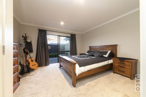 Photo of property in 9 Jelas Drive, Riverhead, 0820