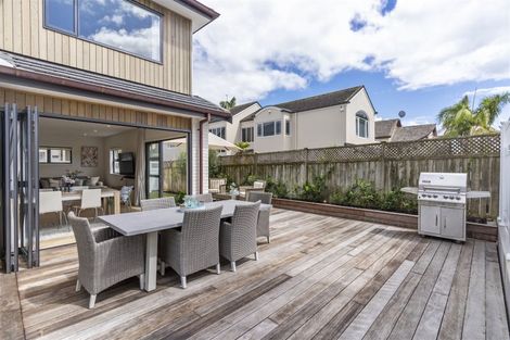 Photo of property in 20 Lynton Road, Bucklands Beach, Auckland, 2012