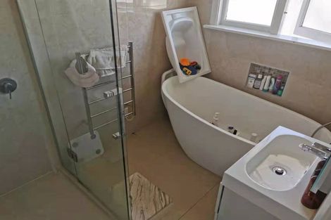 Photo of property in 44 Middlepark Road, Sockburn, Christchurch, 8042