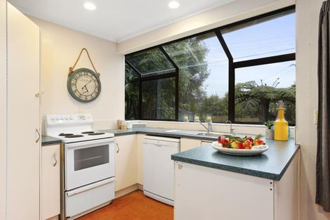 Photo of property in 174 Shaw Road, Oratia, Auckland, 0604