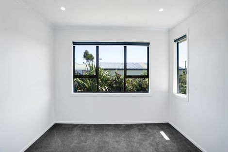 Photo of property in 80 Gisborne Terrace, Opunake, 4616