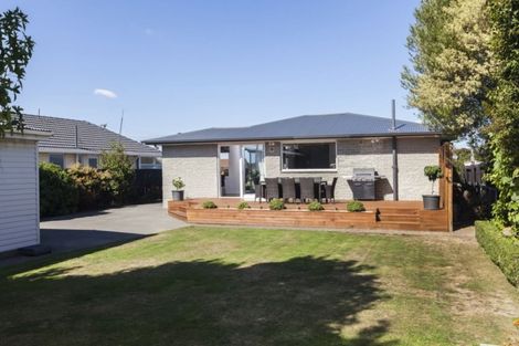 Photo of property in 19 Cotswold Avenue, Bishopdale, Christchurch, 8053
