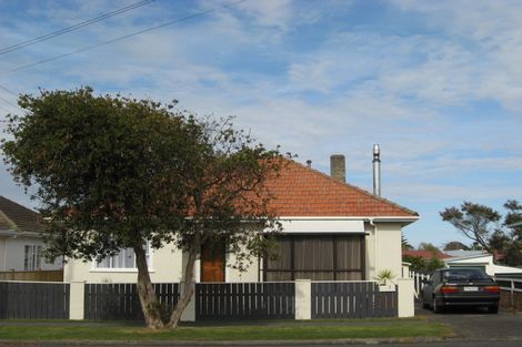 Photo of property in 71 Carlton Avenue, Tawhero, Whanganui, 4501