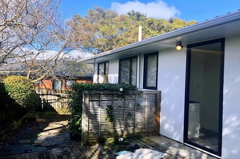 Photo of property in 2/21 Sarajevo Place, Massey, Auckland, 0614