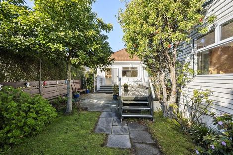 Photo of property in 13 Fife Lane, Miramar, Wellington, 6022