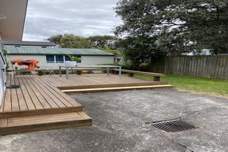 Photo of property in 2/388 Te Atatu Road, Te Atatu Peninsula, Auckland, 0610